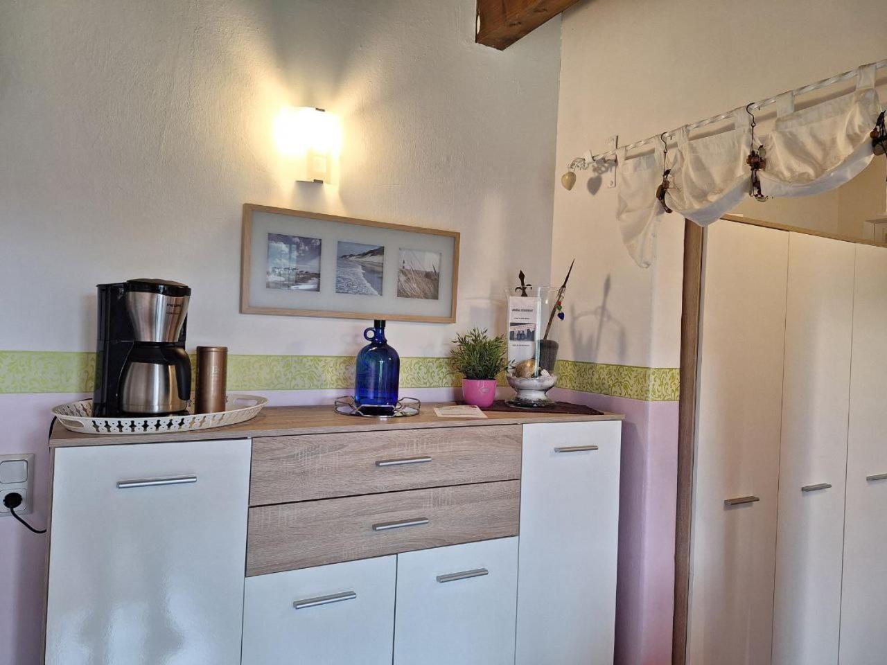 Kleine Einzigartige Ferienwohnung Auf Dem Bauernhof, Direkt In Der Natur Mit Blick Auf Schloss Braunfels Exterior foto